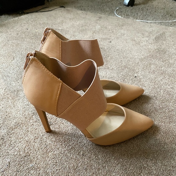Pointed toe heels - Picture 4 of 6